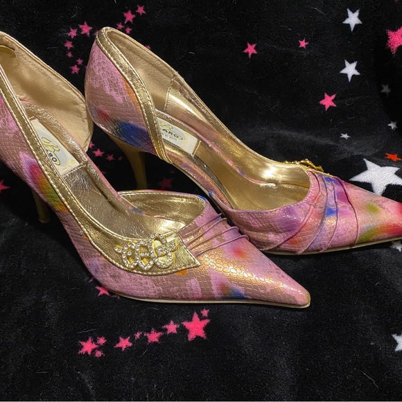 Volaro by Summer Rio - Picture 2 of 4